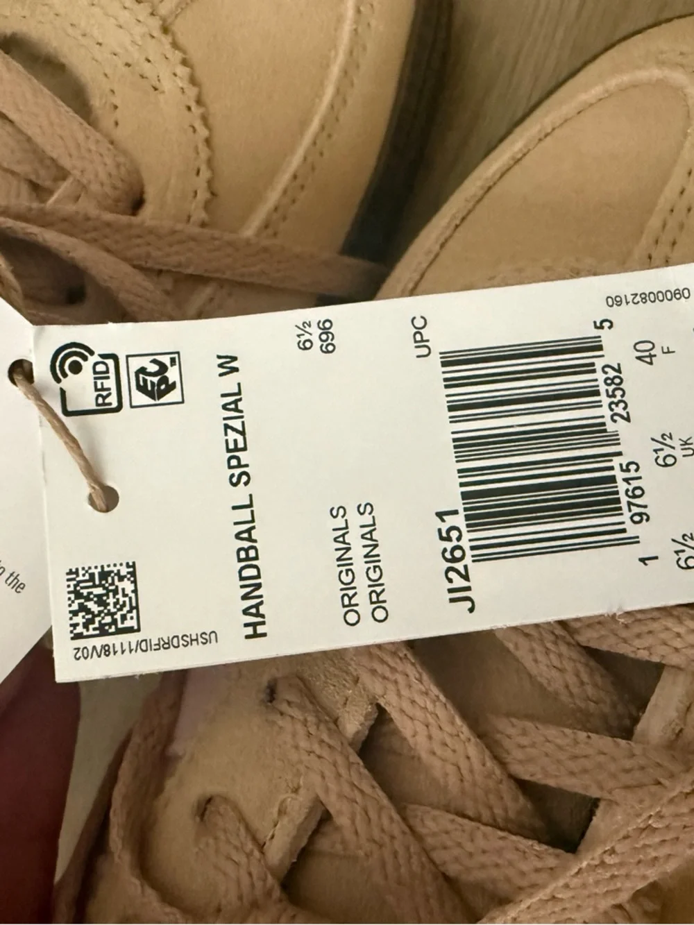 ADIDAS WOMENS HANDBALL SPEZIAL SHOES - tan/pink never been worn! - Picture 3 of 4